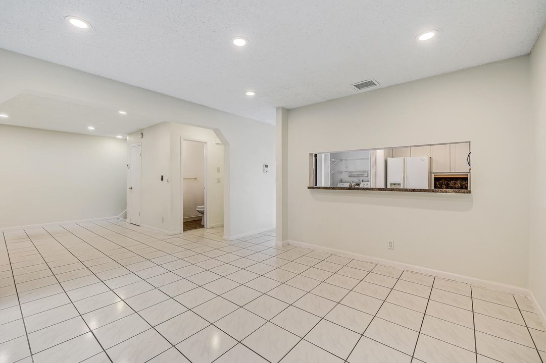 For Sale: $337,500 (3 beds, 2 baths, 1604 Square Feet)