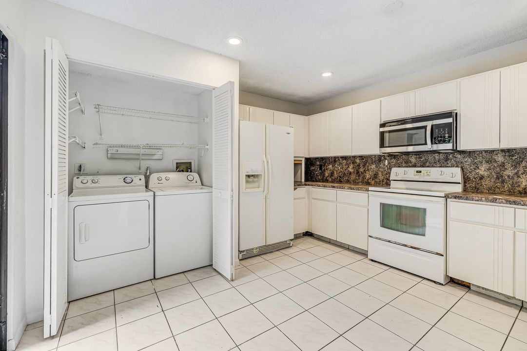 For Sale: $337,500 (3 beds, 2 baths, 1604 Square Feet)