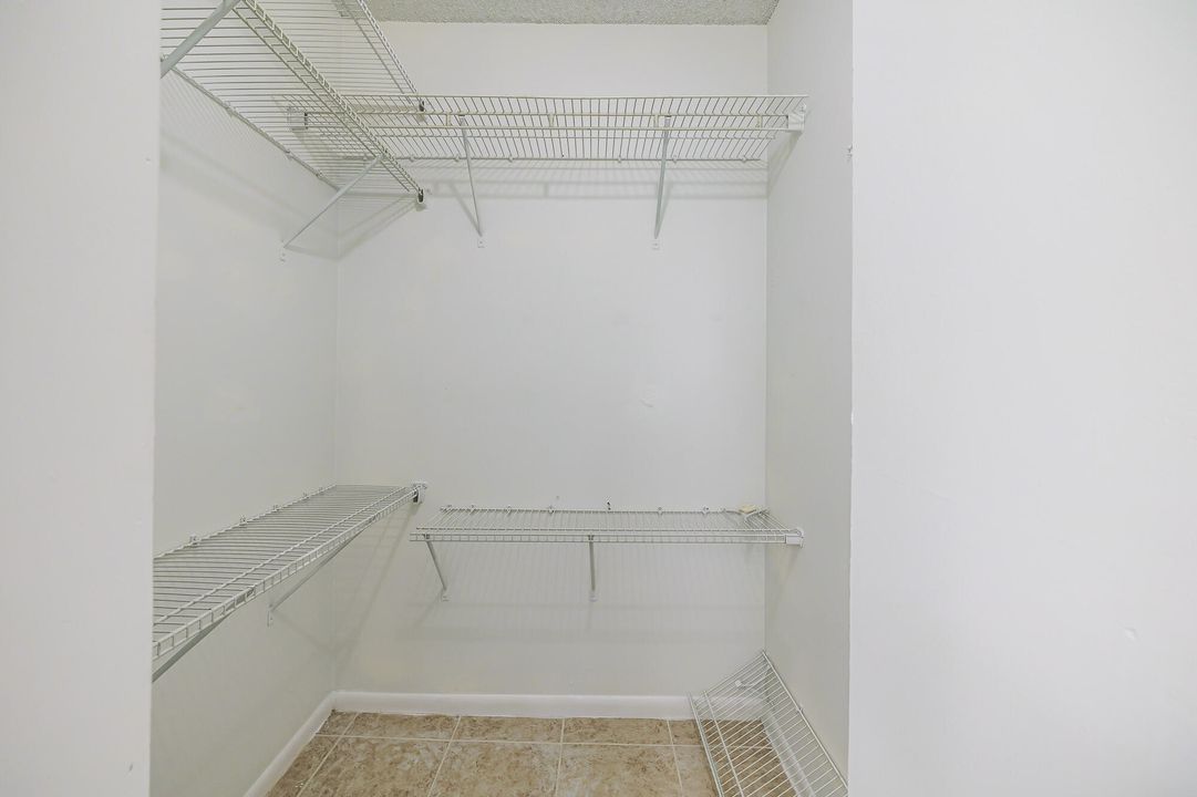 For Sale: $337,500 (3 beds, 2 baths, 1604 Square Feet)