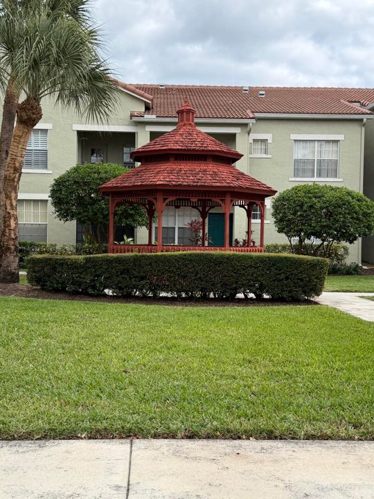 出租: $5,000 (3 贝兹, 2 浴室, 1536 平方英尺)