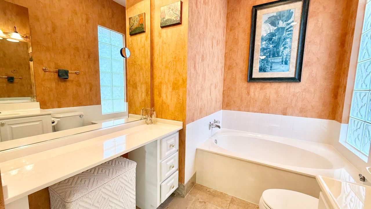 На продажу: $699,900 (3 спален, 2 ванн, 2193 Квадратных фут)