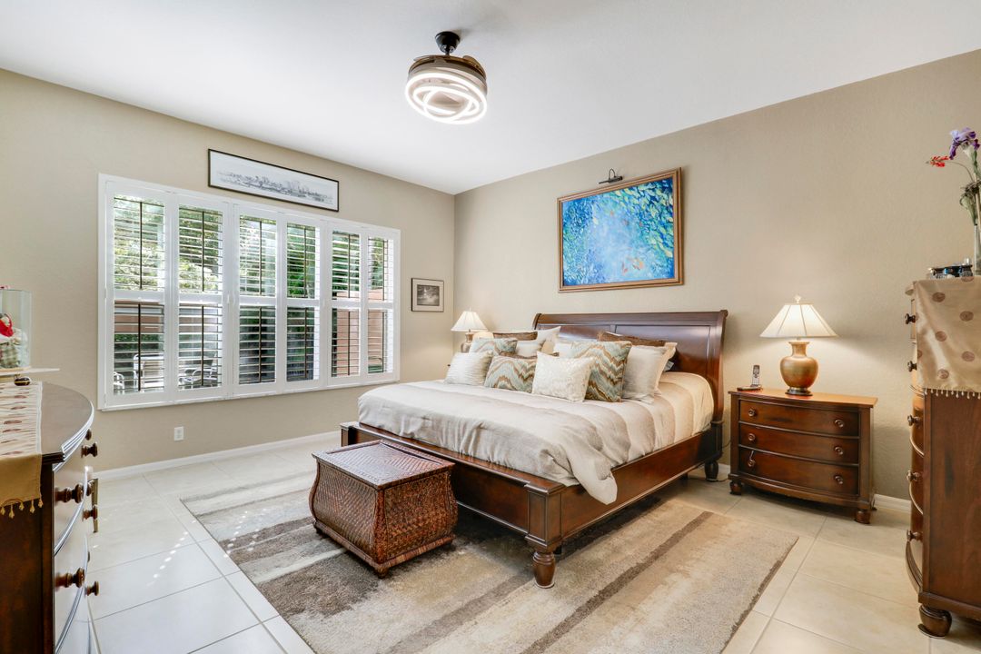 En Venta: $1,200,000 (4 camas, 2 baños, 2440 Pies cuadrados)