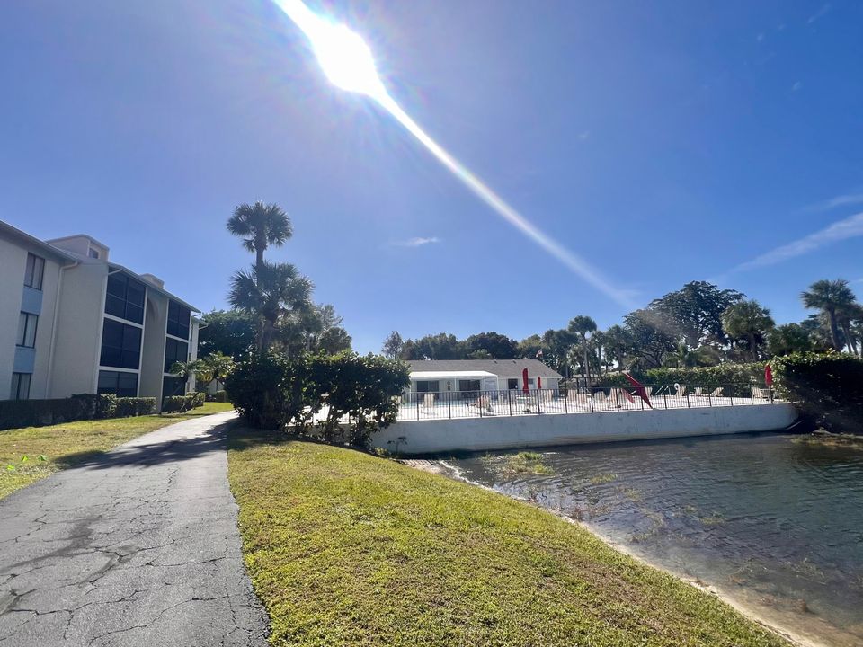 待售: $189,000 (2 贝兹, 2 浴室, 1104 平方英尺)