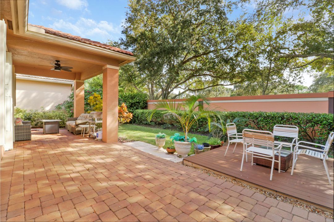 En Venta: $1,200,000 (4 camas, 2 baños, 2440 Pies cuadrados)