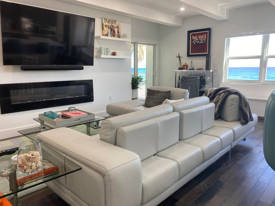 For Rent: $10,000 (3 beds, 2 baths, 1556 Square Feet)