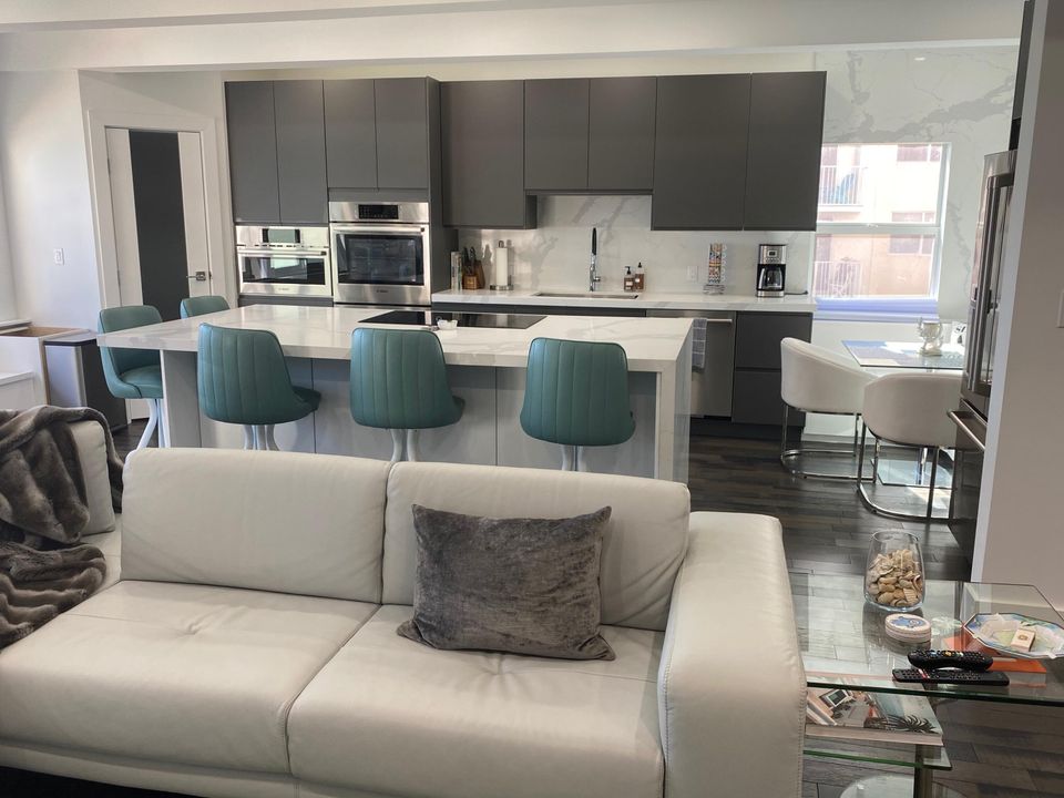 For Rent: $10,000 (3 beds, 2 baths, 1556 Square Feet)