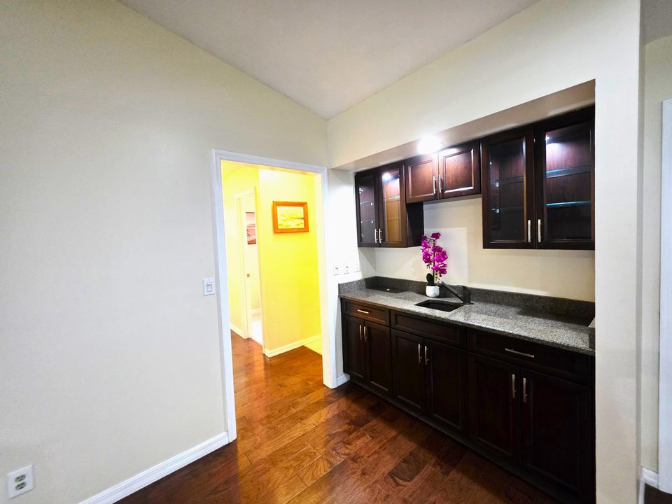 For Rent: $3,500 (3 beds, 2 baths, 2970 Square Feet)