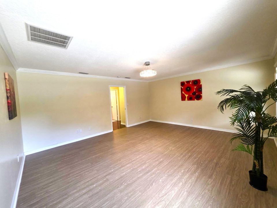 For Rent: $3,500 (3 beds, 2 baths, 2970 Square Feet)