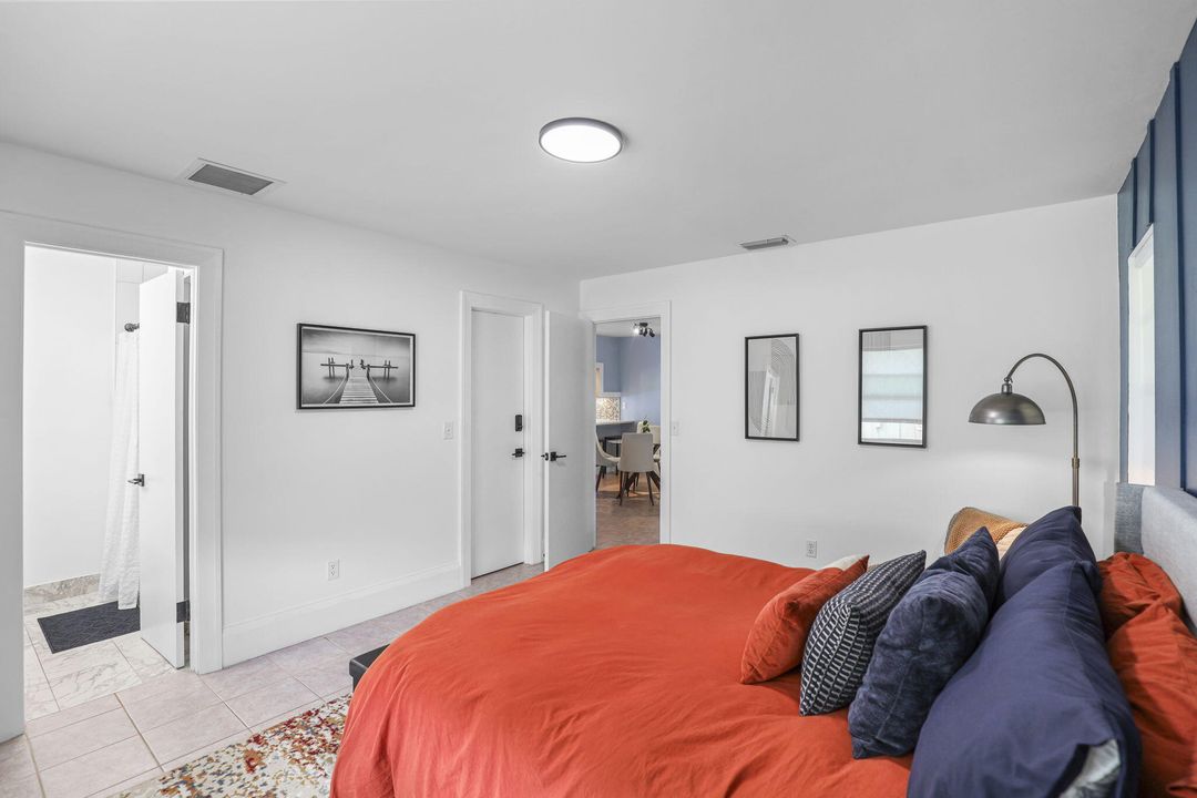 合同活跃: $315,000 (2 贝兹, 2 浴室, 1044 平方英尺)