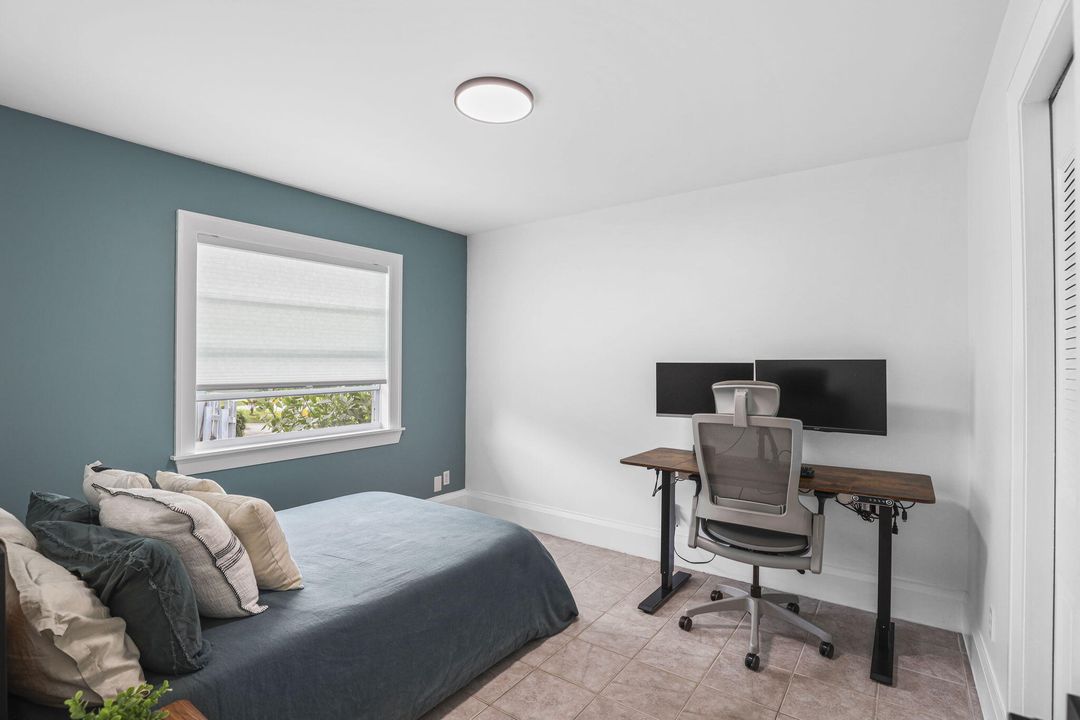 合同活跃: $315,000 (2 贝兹, 2 浴室, 1044 平方英尺)