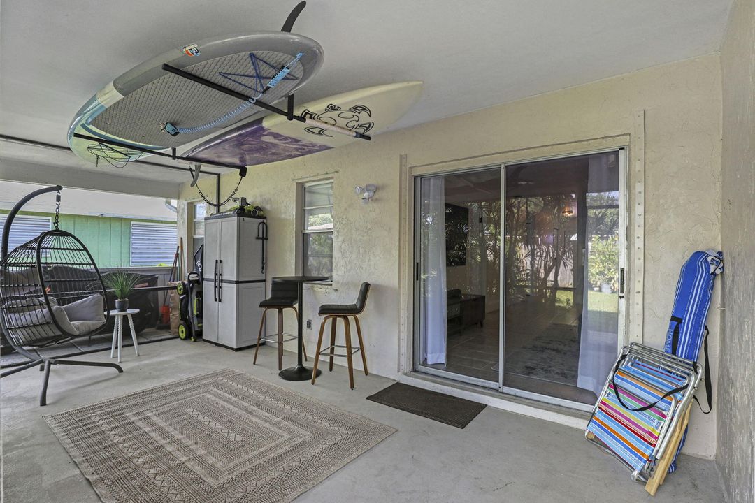 合同活跃: $315,000 (2 贝兹, 2 浴室, 1044 平方英尺)