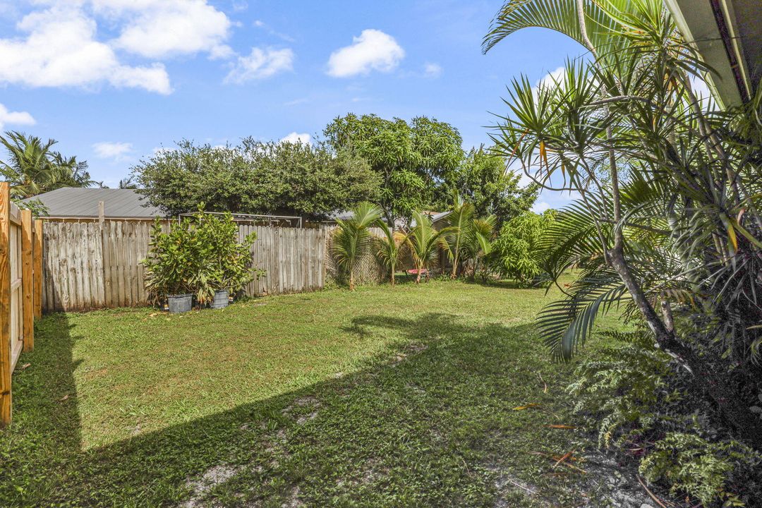 合同活跃: $315,000 (2 贝兹, 2 浴室, 1044 平方英尺)