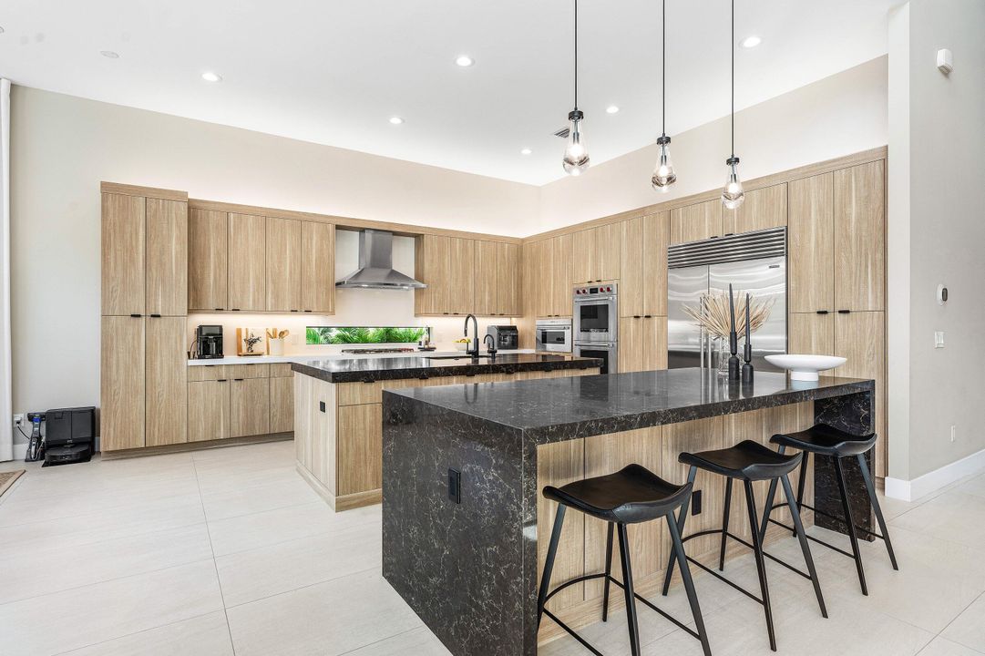 For Sale: $4,999,000 (5 beds, 5 baths, 5927 Square Feet)