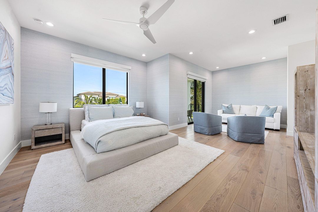 For Sale: $4,999,000 (5 beds, 5 baths, 5927 Square Feet)