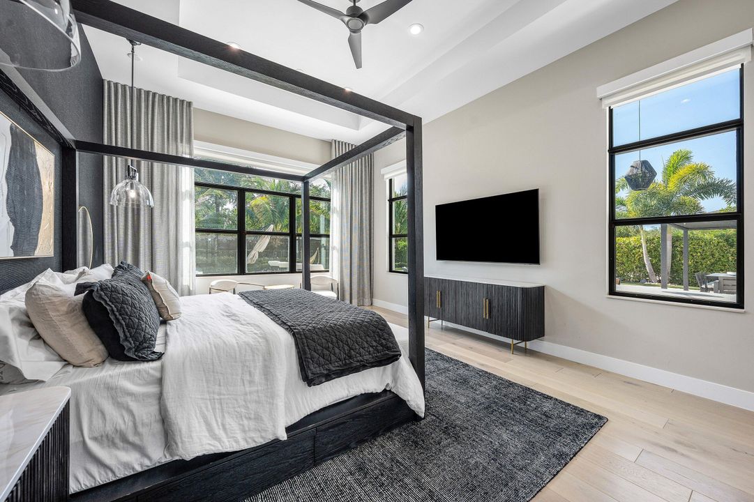 For Sale: $4,999,000 (5 beds, 5 baths, 5927 Square Feet)