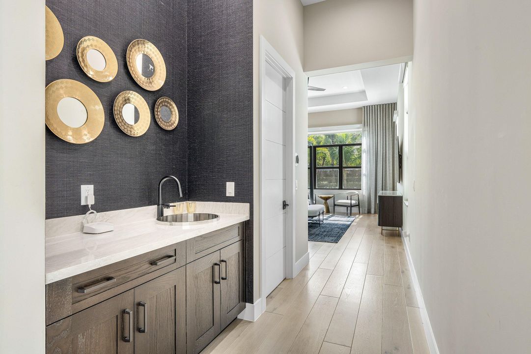 For Sale: $4,999,000 (5 beds, 5 baths, 5927 Square Feet)