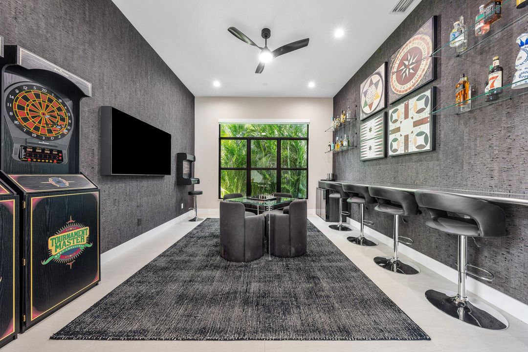 For Sale: $4,999,000 (5 beds, 5 baths, 5927 Square Feet)