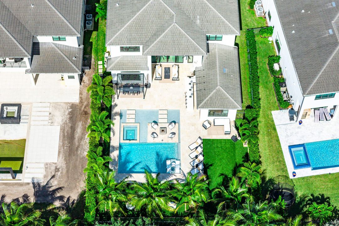 For Sale: $4,999,000 (5 beds, 5 baths, 5927 Square Feet)