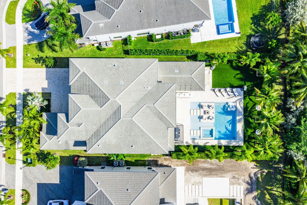 For Sale: $4,999,000 (5 beds, 5 baths, 5927 Square Feet)