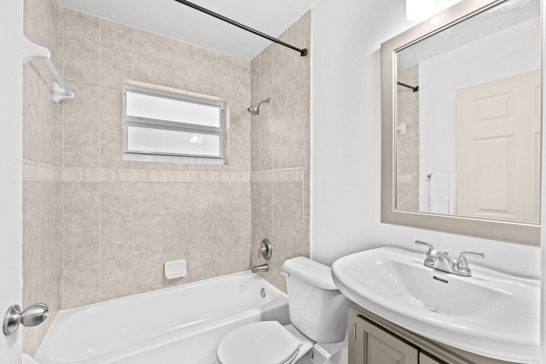 Activo con contrato: $450,000 (3 camas, 2 baños, 1252 Pies cuadrados)