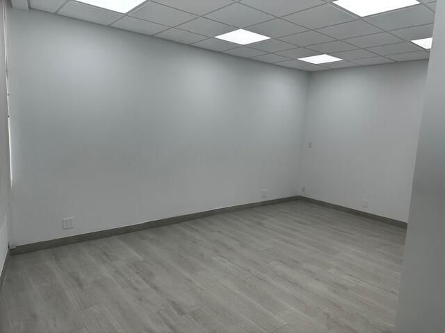 На продажу: $1,270 (0 спален, 0 ванн, 610 Квадратных фут)