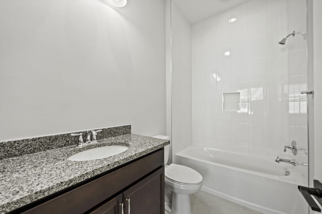 待售: $850,000 (5 贝兹, 4 浴室, 3172 平方英尺)