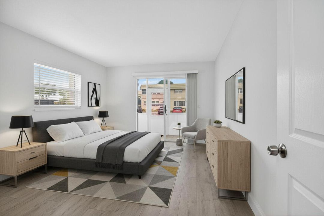 待售: $149,000 (2 贝兹, 2 浴室, 880 平方英尺)