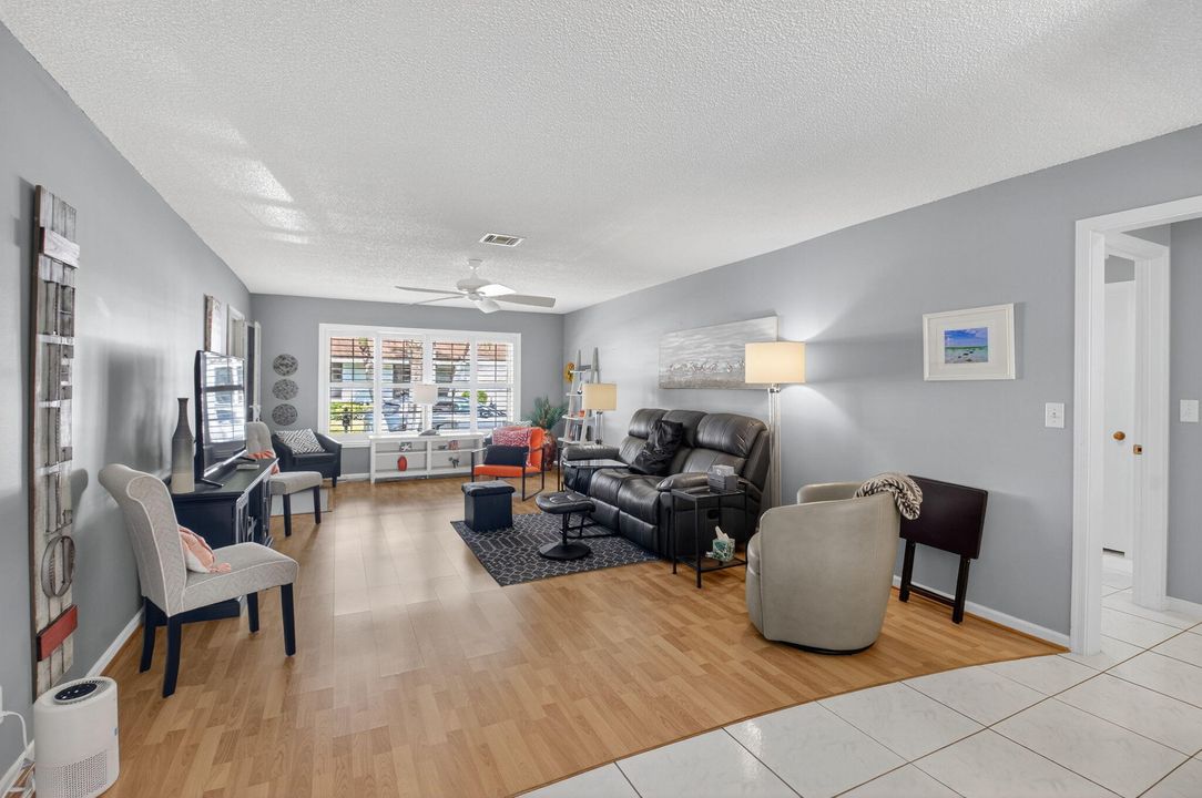 For Sale: $289,000 (2 beds, 2 baths, 1404 Square Feet)