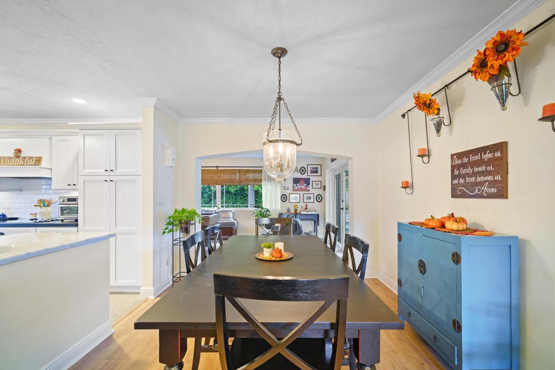 待售: $702,500 (3 贝兹, 2 浴室, 1606 平方英尺)