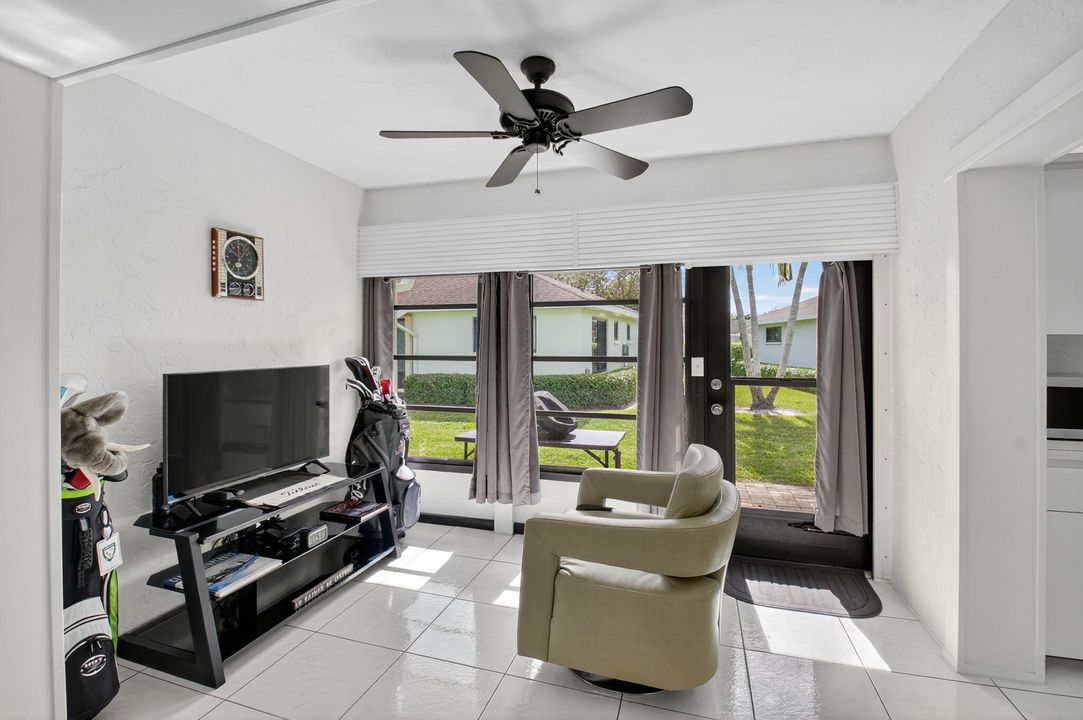 For Sale: $289,000 (2 beds, 2 baths, 1404 Square Feet)