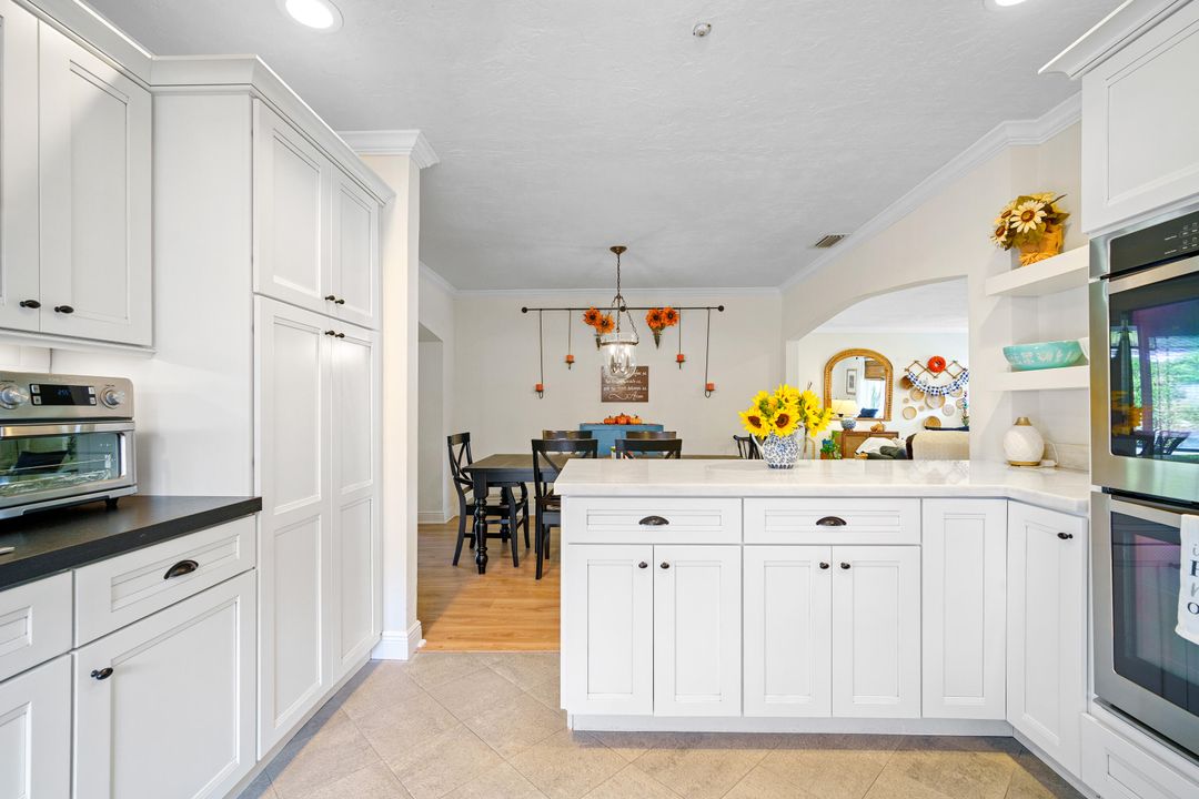 待售: $702,500 (3 贝兹, 2 浴室, 1606 平方英尺)