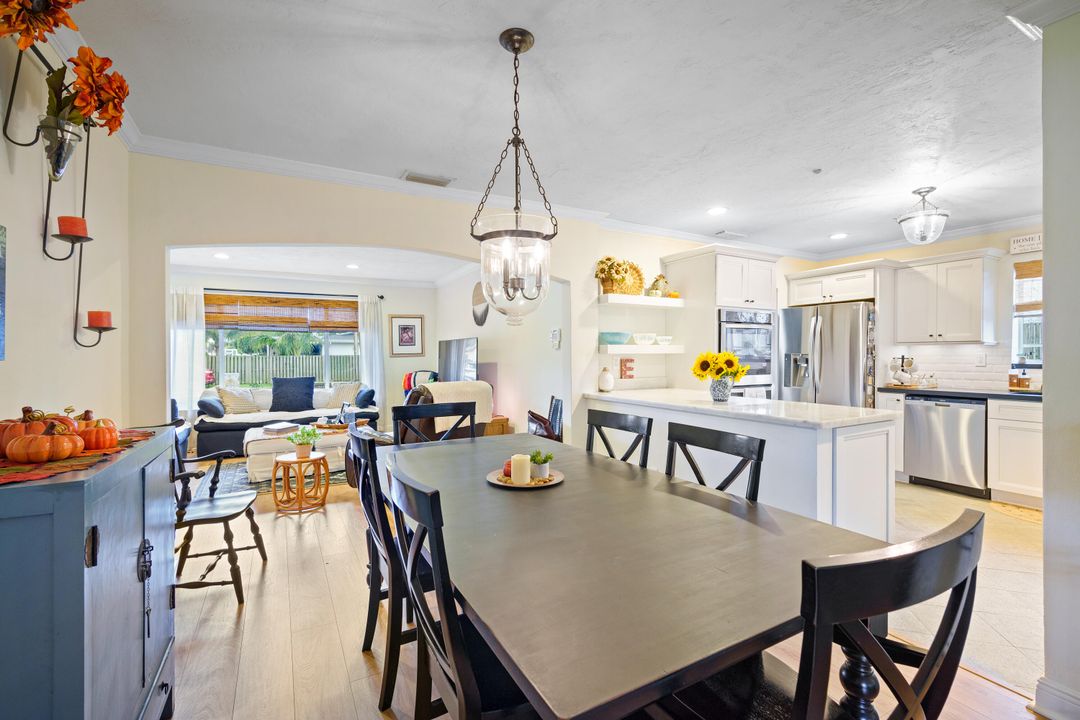 待售: $702,500 (3 贝兹, 2 浴室, 1606 平方英尺)