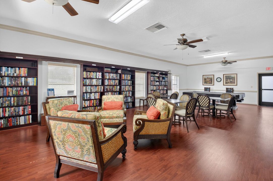 For Sale: $289,000 (2 beds, 2 baths, 1404 Square Feet)