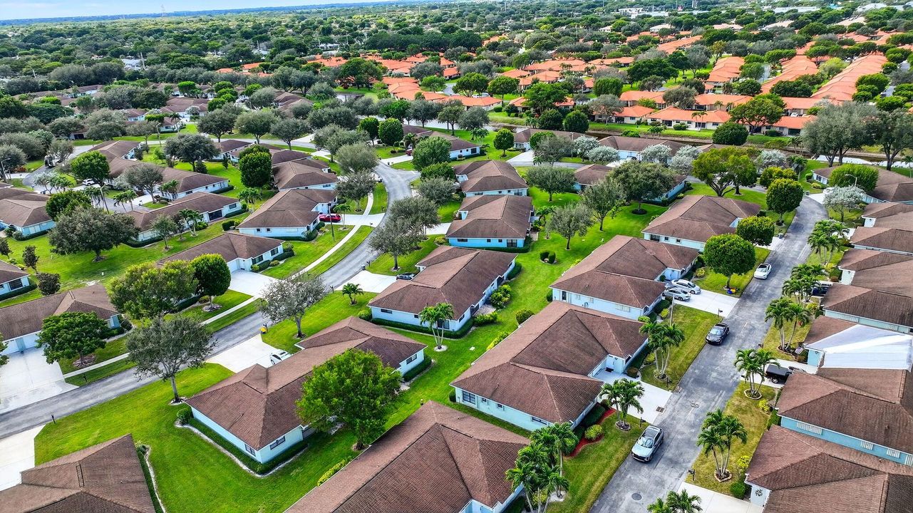 For Sale: $289,000 (2 beds, 2 baths, 1404 Square Feet)