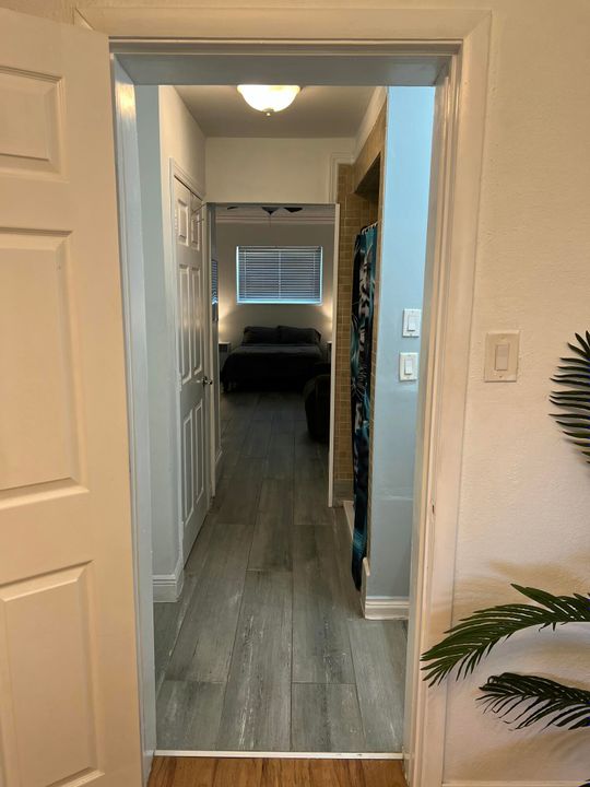 В аренду: $1,100 (1 спален, 1 ванн, 700 Квадратных фут)