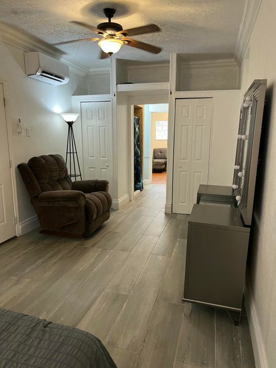 В аренду: $1,100 (1 спален, 1 ванн, 700 Квадратных фут)