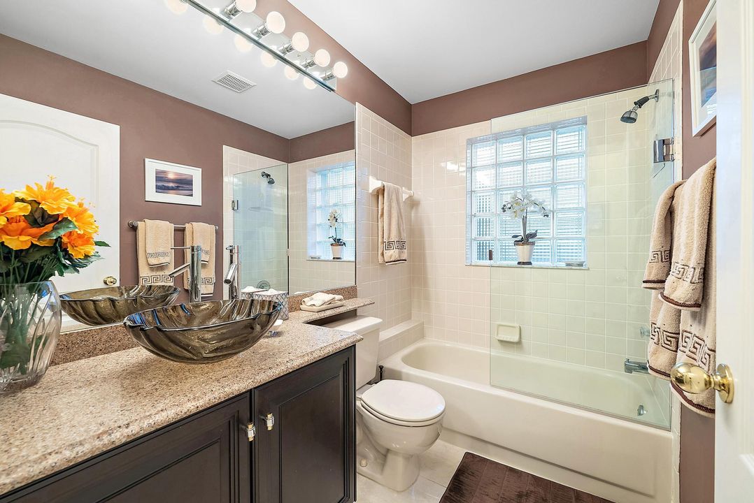 待售: $899,900 (3 贝兹, 3 浴室, 2032 平方英尺)