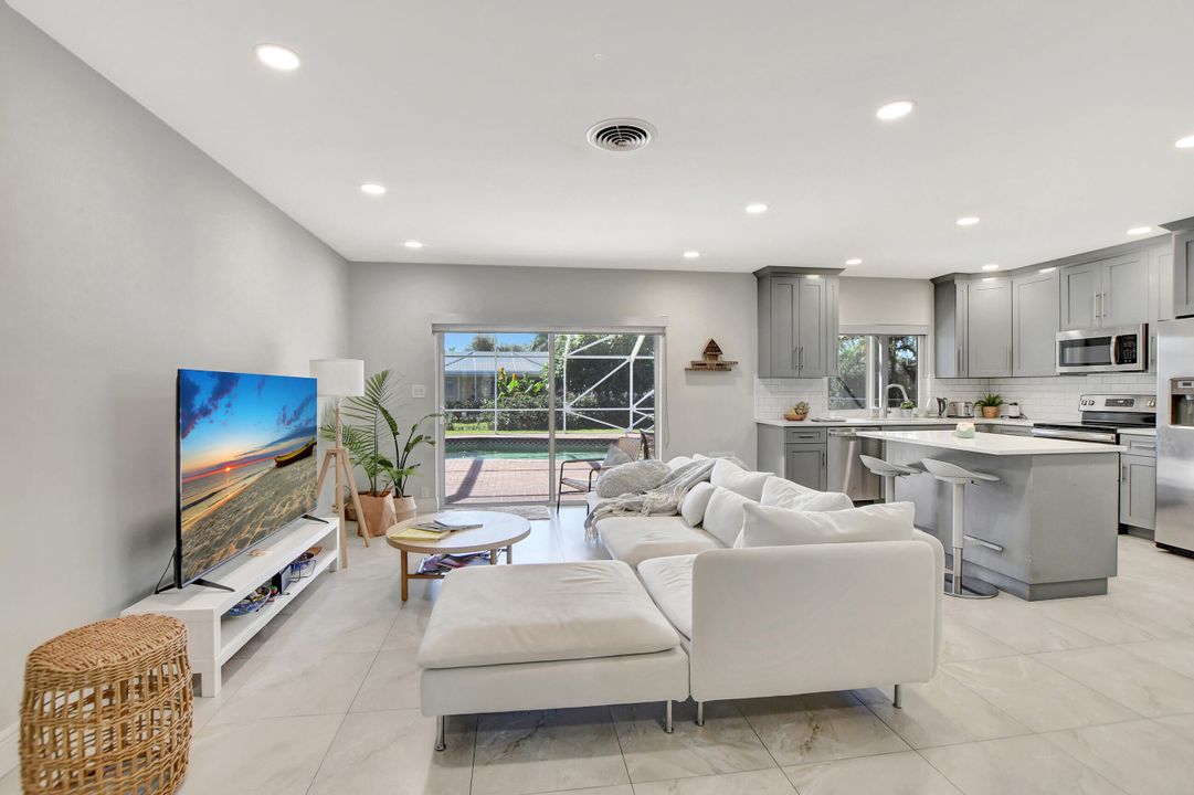 For Rent: $5,300 (4 beds, 2 baths, 1615 Square Feet)