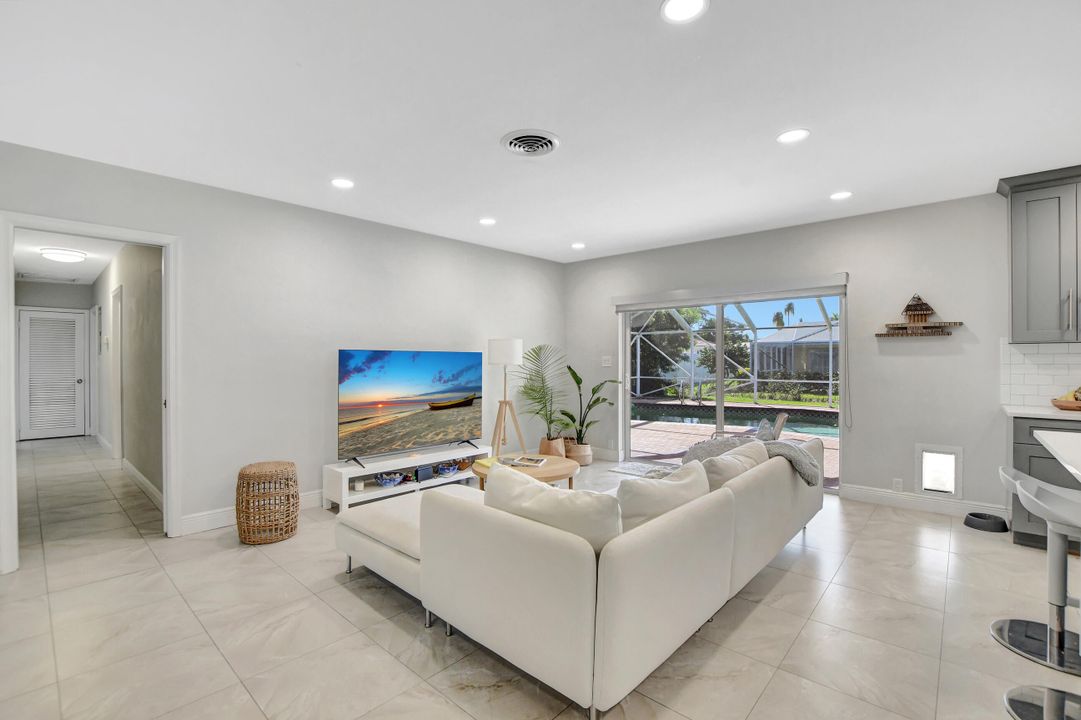 For Rent: $5,300 (4 beds, 2 baths, 1615 Square Feet)