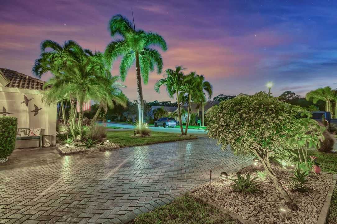 Activo con contrato: $649,000 (3 camas, 2 baños, 1879 Pies cuadrados)