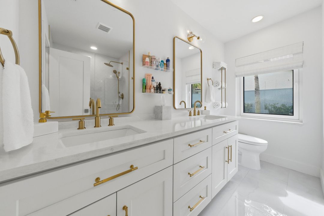 Active With Contract: $2,295,000 (4 beds, 3 baths, 2861 Square Feet)