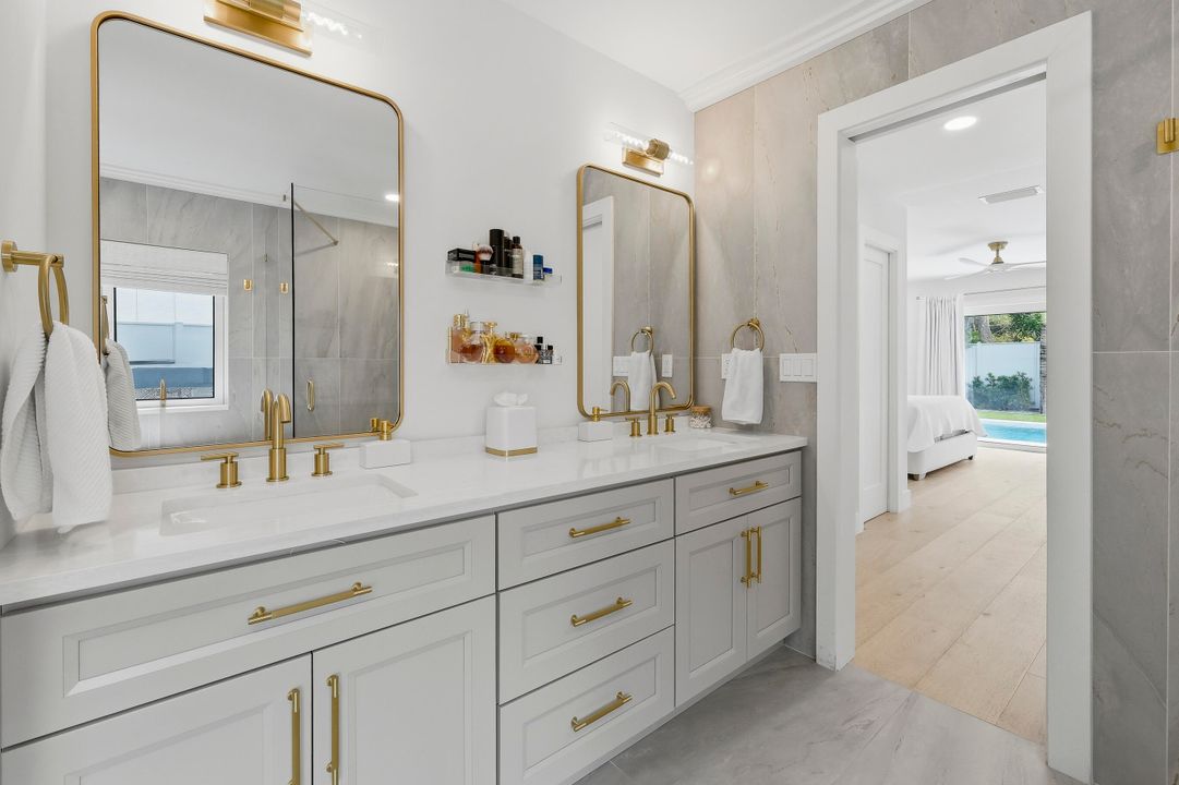 Active With Contract: $2,295,000 (4 beds, 3 baths, 2861 Square Feet)