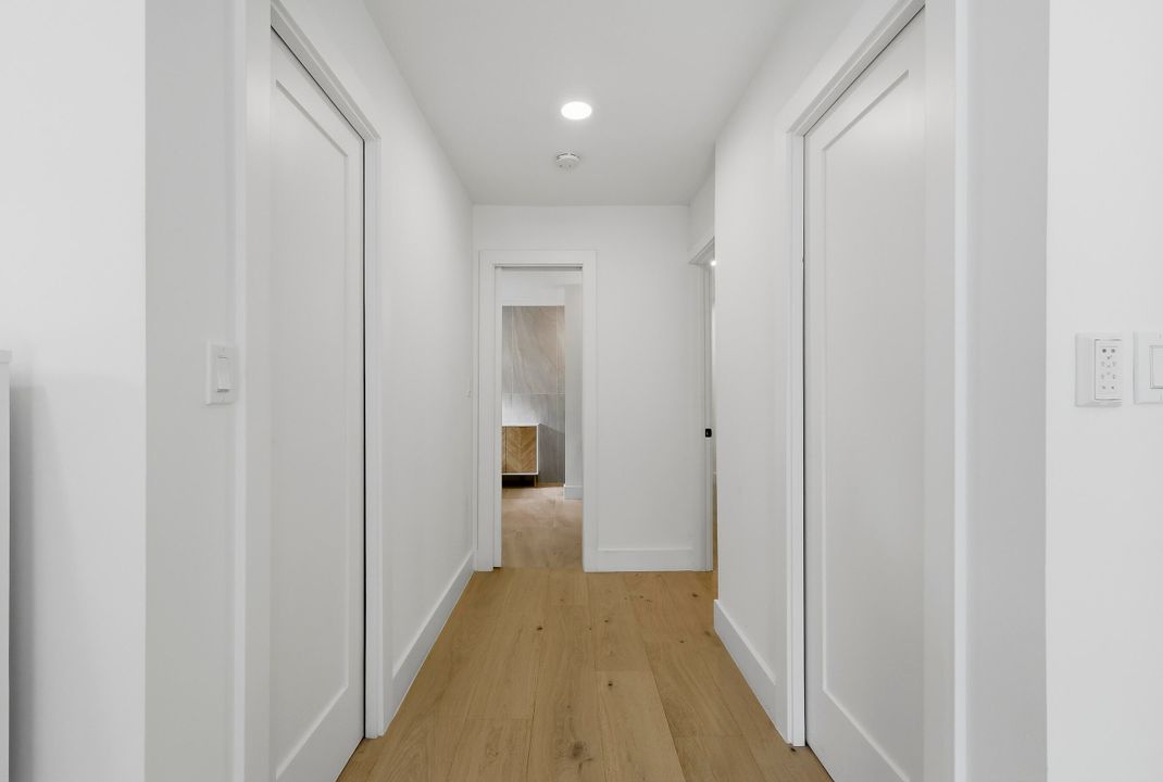 Active With Contract: $2,295,000 (4 beds, 3 baths, 2861 Square Feet)