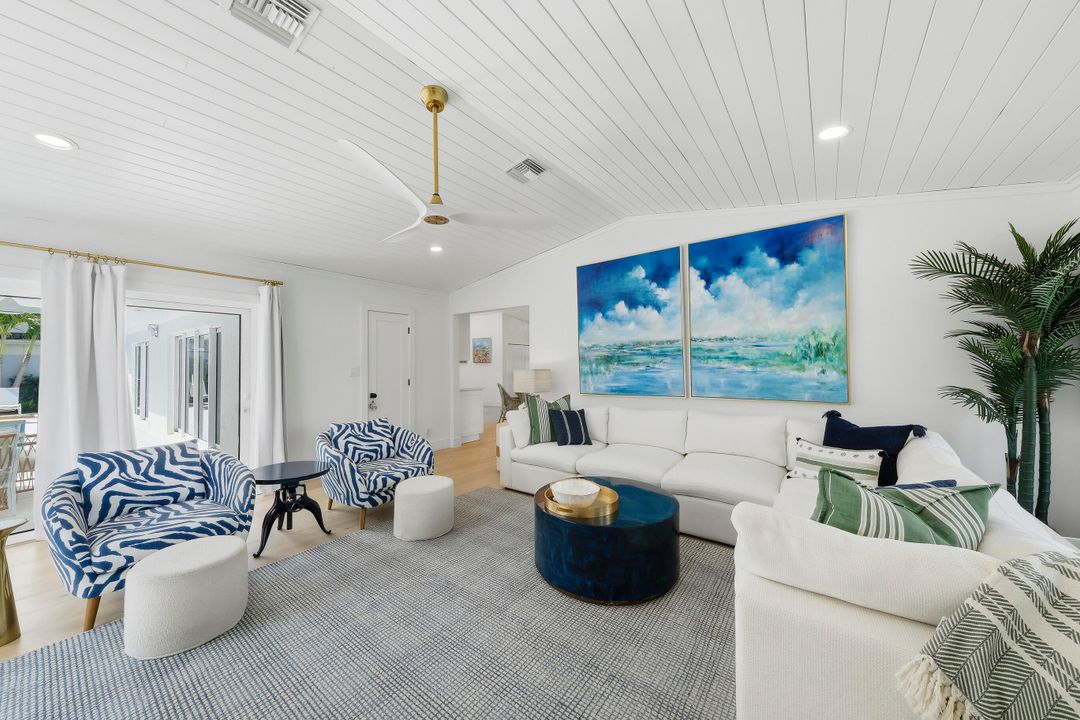 Active With Contract: $2,295,000 (4 beds, 3 baths, 2861 Square Feet)