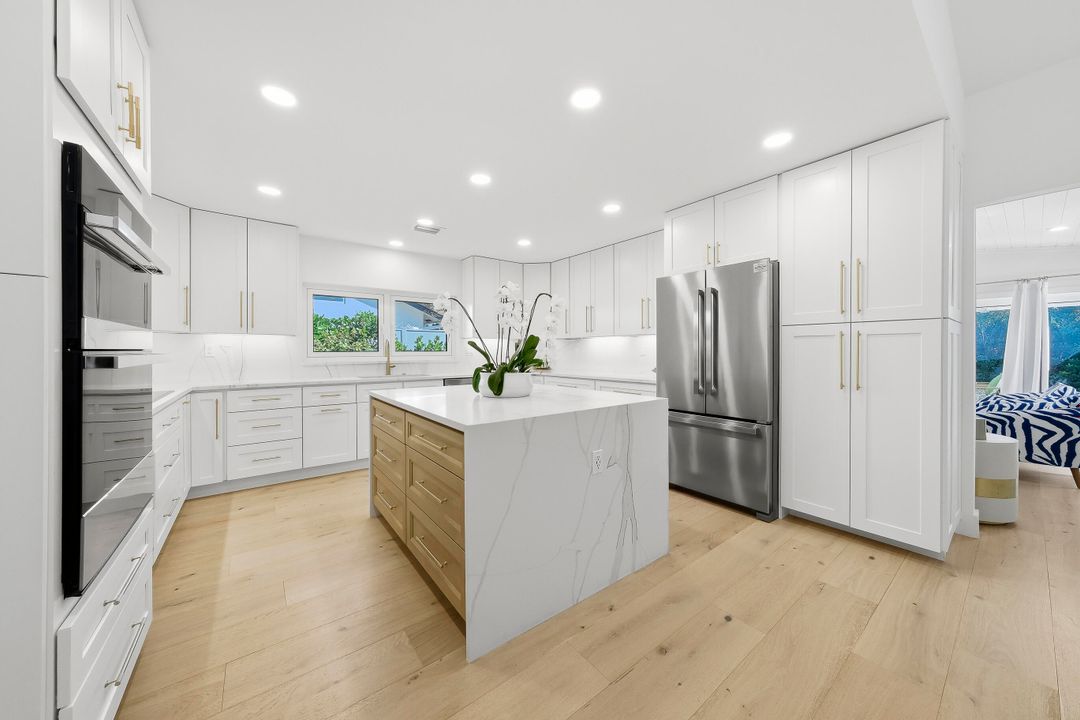 Active With Contract: $2,295,000 (4 beds, 3 baths, 2861 Square Feet)