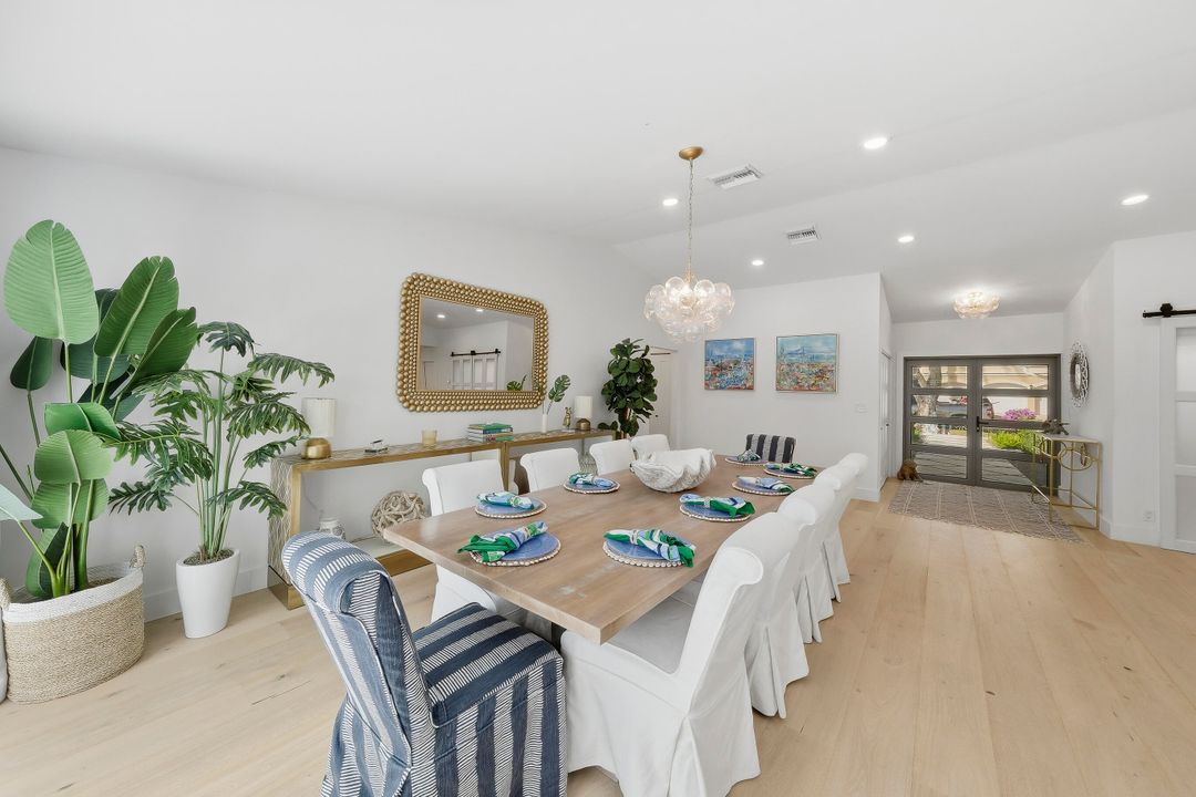 Active With Contract: $2,295,000 (4 beds, 3 baths, 2861 Square Feet)