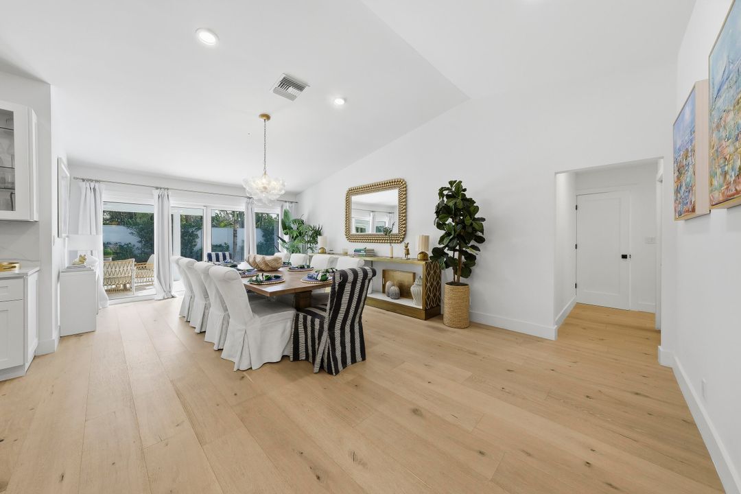 Active With Contract: $2,295,000 (4 beds, 3 baths, 2861 Square Feet)