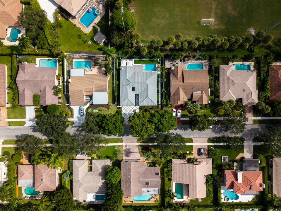 Active With Contract: $2,295,000 (4 beds, 3 baths, 2861 Square Feet)