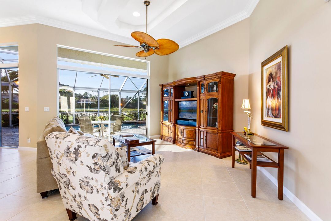 En Venta: $849,000 (3 camas, 3 baños, 2492 Pies cuadrados)