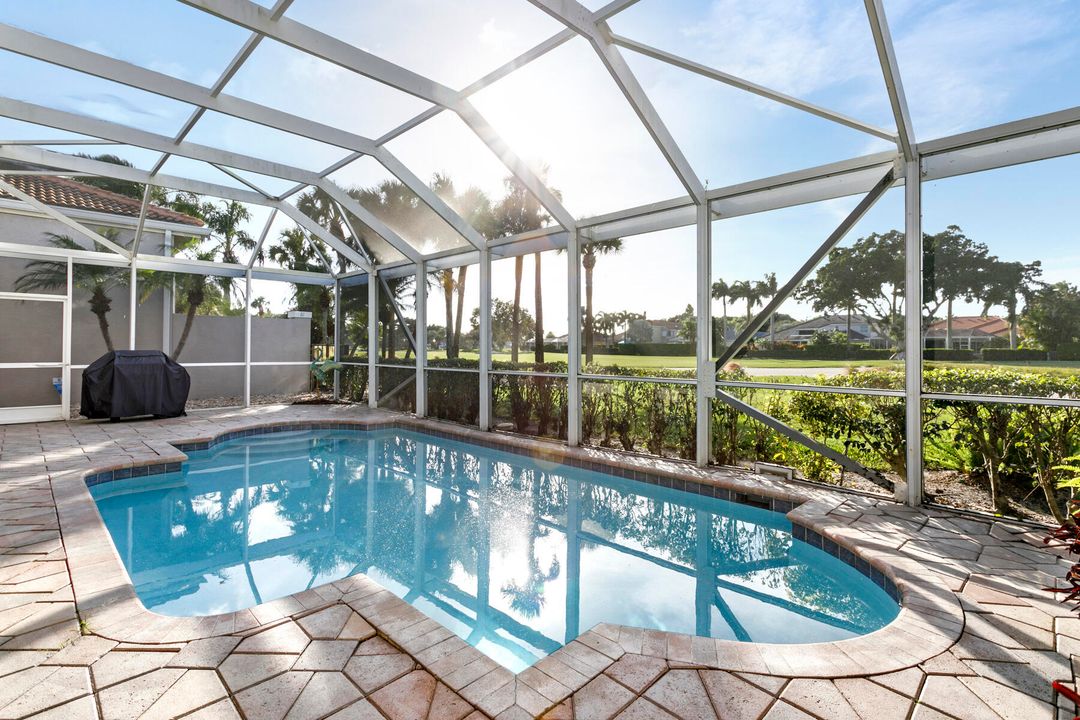 En Venta: $849,000 (3 camas, 3 baños, 2492 Pies cuadrados)